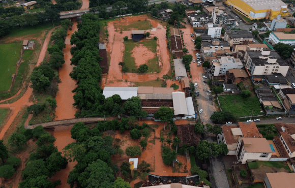 Chuvas deixam 25 mortos e mais de 50 cidades em situação de emergência em Minas Gerais